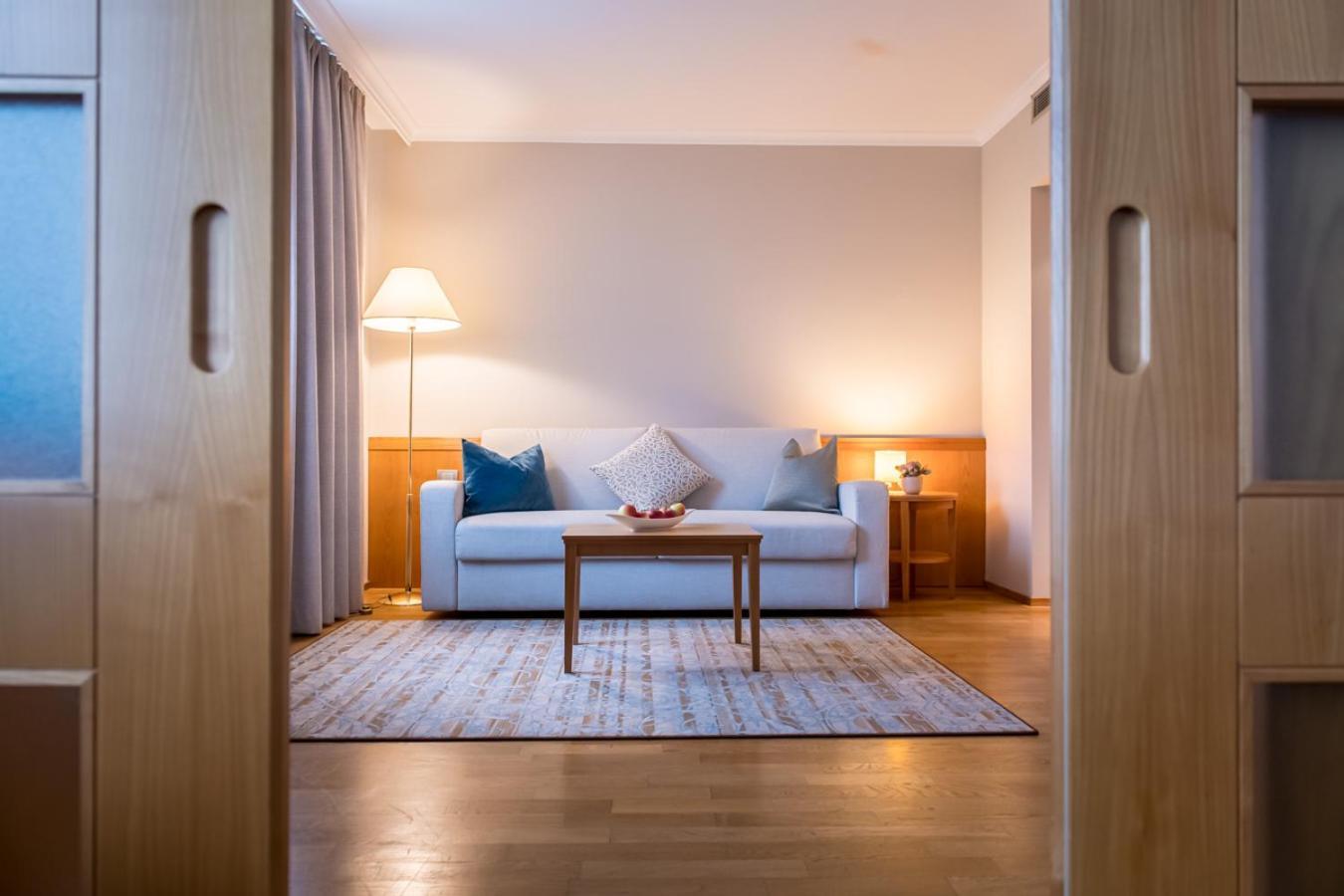 Hotel Post Alpine Cityflair ブルーニコ エクステリア 写真